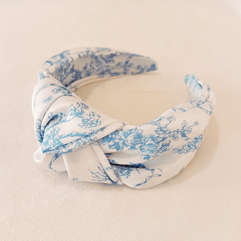 Azure Elegance Knotband