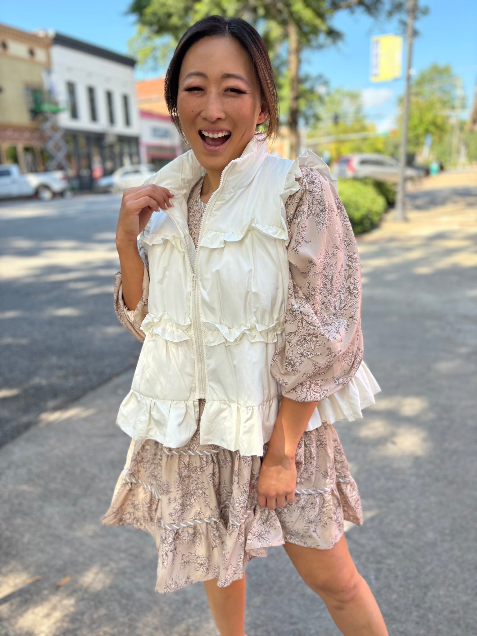 Ruffle & Bow Chic Vest in Cream