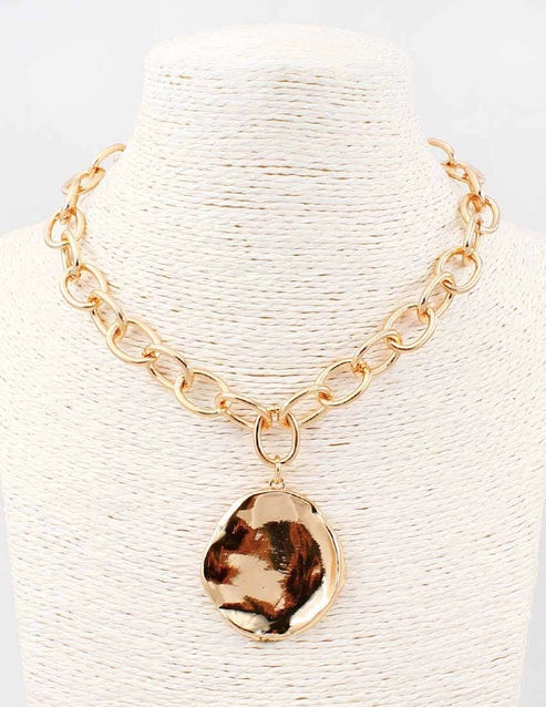 Bold Essence Hammered Circle Necklace