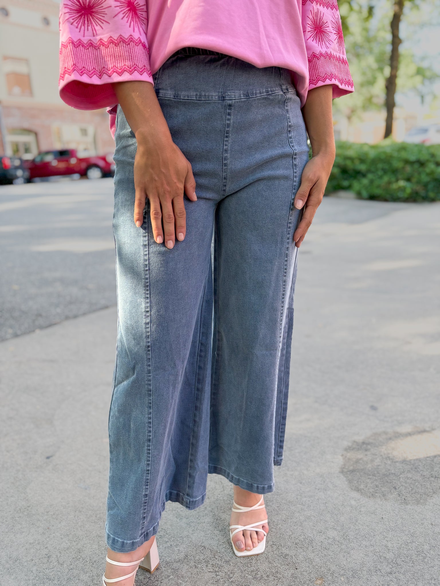 Sky-Line Wide Leg Jeans